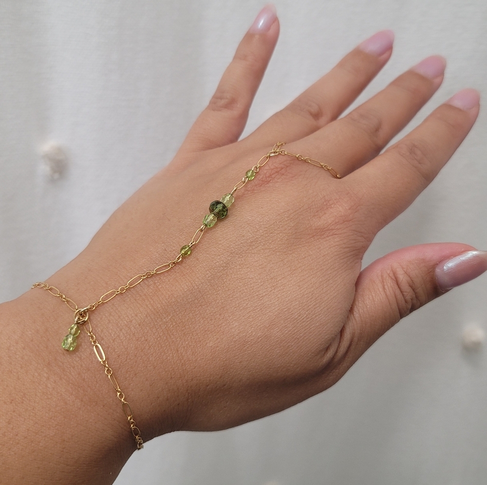 Gold Filled Hand Chain, Bracelet/Ring, Faceted Green Bead // Artistan - NWOT